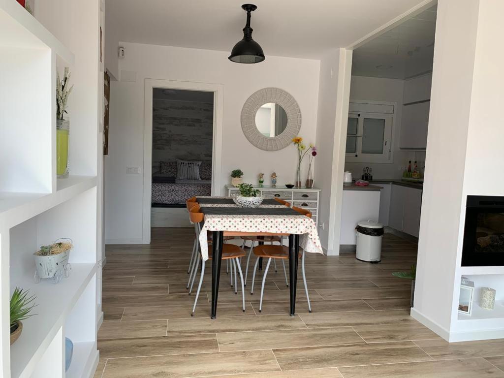 Lovely House Near The Beach كالافيل المظهر الخارجي الصورة